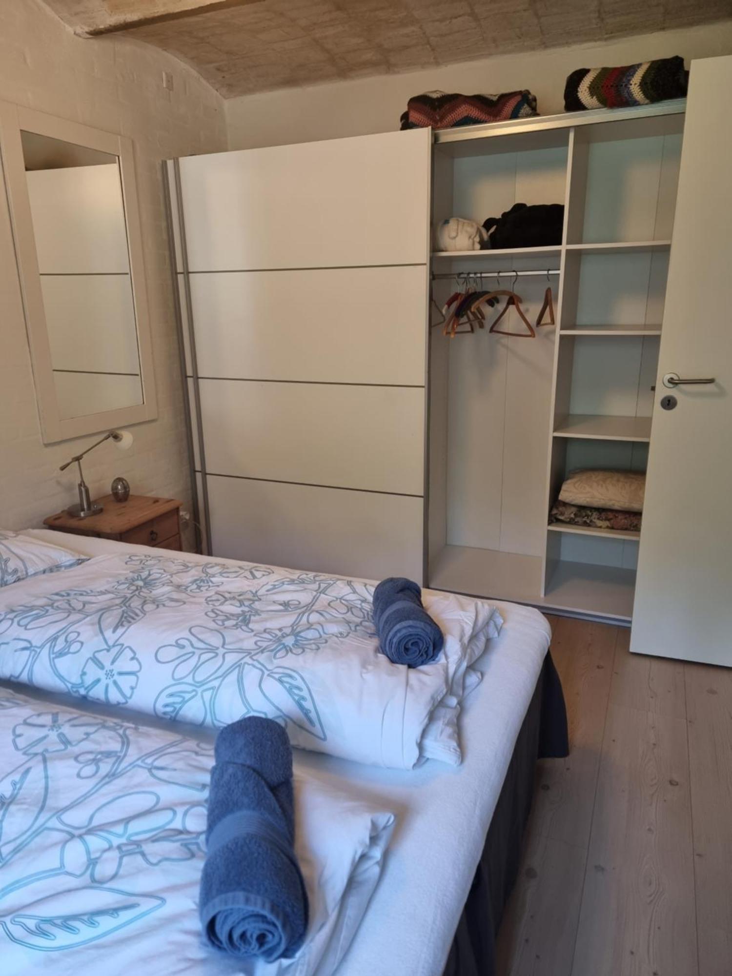 Under Regnbuen, Dit Fristed Pa Haervejen Them Esterno foto